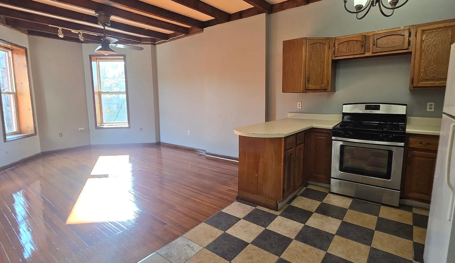 2 Bedroom Apartment — Photo 4