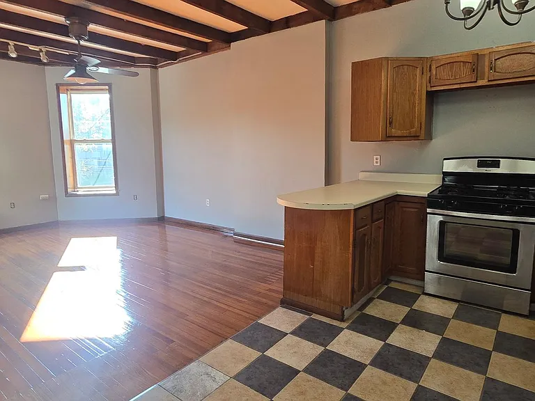 19 Elberon Pl — Photo 4