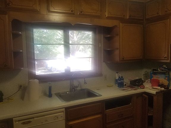 5th image of 304 2nd Ave S