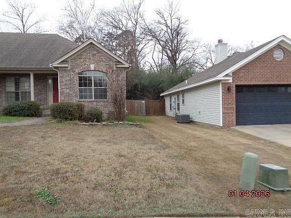 2nd image of 110 Woodridge Ct