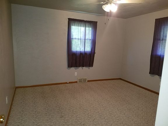 4th image of 2308 Burbank Ave