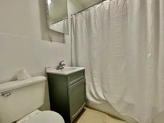 Rented by R New York | media 6