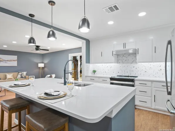 7335 Glen Hts, San Antonio, TX 78239