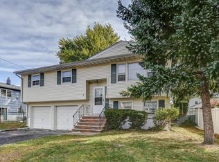 126 Rosewood Ln, Port Reading, NJ 07064