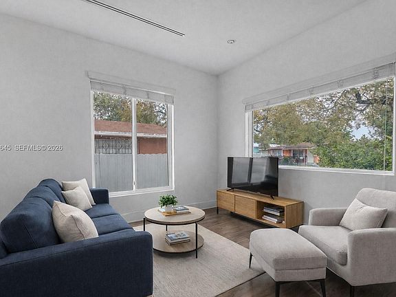 4th image of 2900 SW 4th St