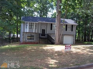 1955 Woodlot Trl, Lithonia, GA 30058