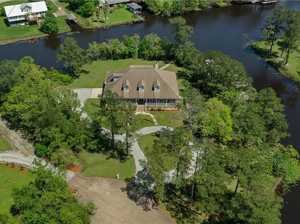 59145 W Harbor Ln, Lacombe, LA 70445