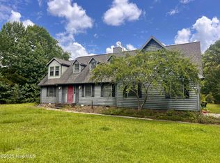 140 Plantation Dr, Swansboro, NC 28584
