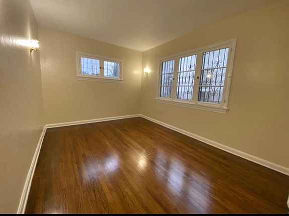 5th image of 3117 Sherwood Ave