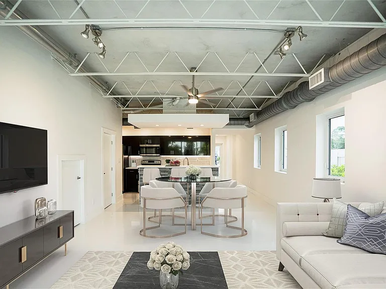 1413 NE 5th Ave #1 — Photo 7