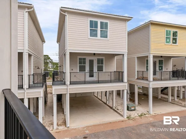 951 W Lagoon Ave #D, Gulf Shores, AL 36542