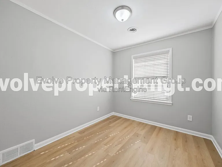995 Avon Rd — Photo 14