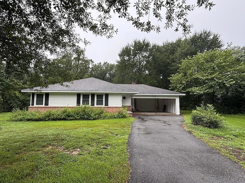 1st image of 1705 Lotus Ln