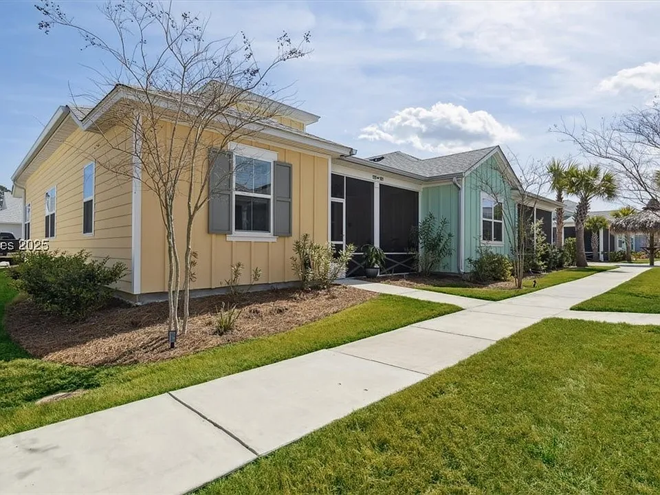 120 Barefoot Ln #101