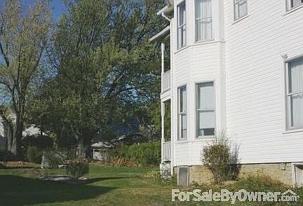 3rd image of 207 North St
