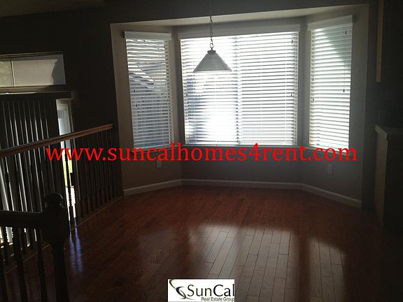 4th image of 403 Rosewood Ct
