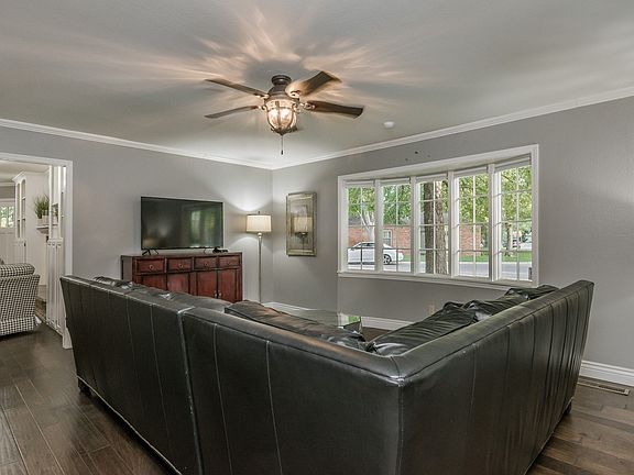 5th image of 3429 Danbury Dr