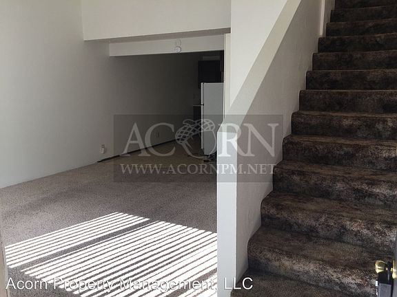 4th image of 518 W Oregon Ave APT 2