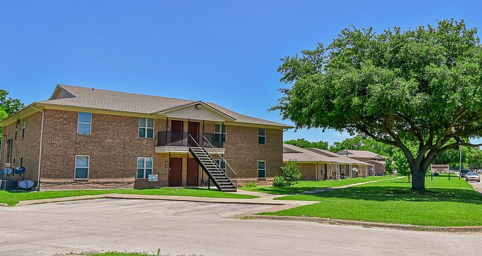 1st image of 200 Daniel Dr #13005