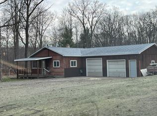 11566 Maple Dr, Lakeview, MI