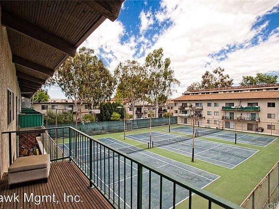 5th image of 5460 White Oak Ave Unit J301