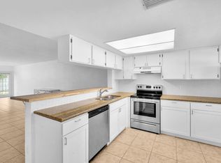1701 Palm Beach Trace Dr, Royal Palm Beach, FL 33411