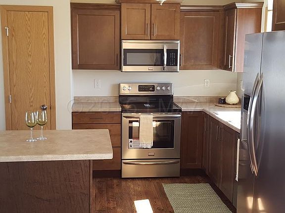 2nd image of 631 Westview Ln E