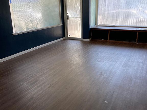 2nd image of 10653 W Pico Blvd