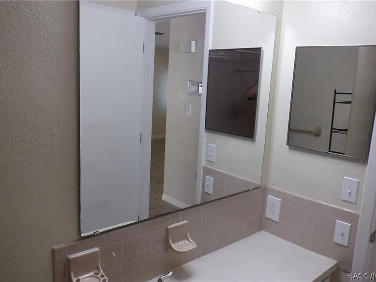 7234 Cherry Laurel Dr — Photo 8