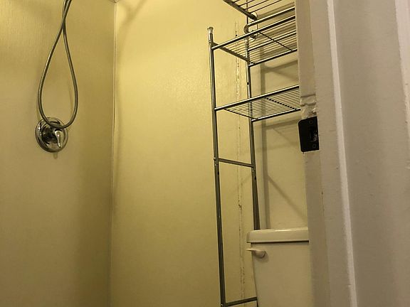 4th image of 337 N Wycoff Ave