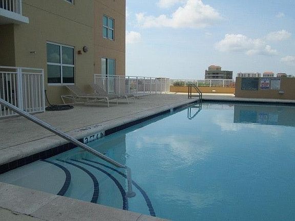 4th image of 60 NW 37th Ave #8F