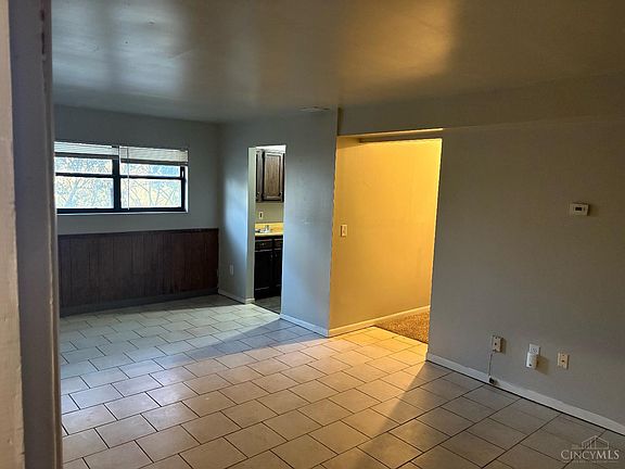 3rd image of 7839 Lincoln Ave