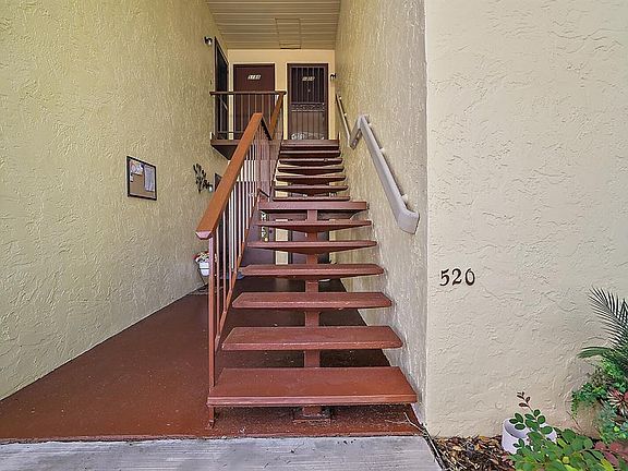 2nd image of 520 Silver Crse APT B