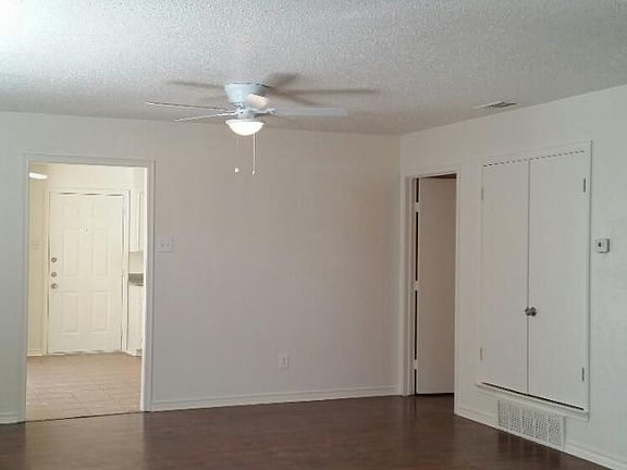 5th image of 2022 Santa Anna Dr
