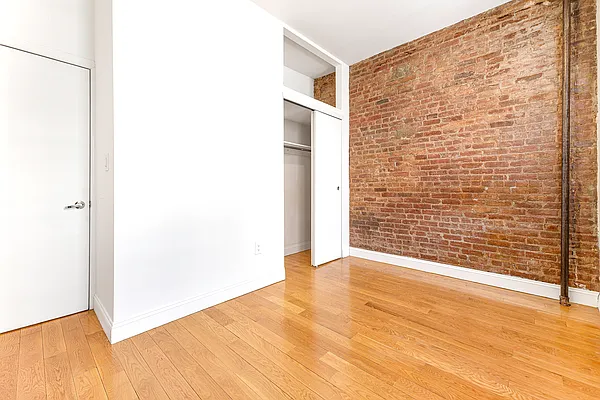 Rented by REAL New York | media 21