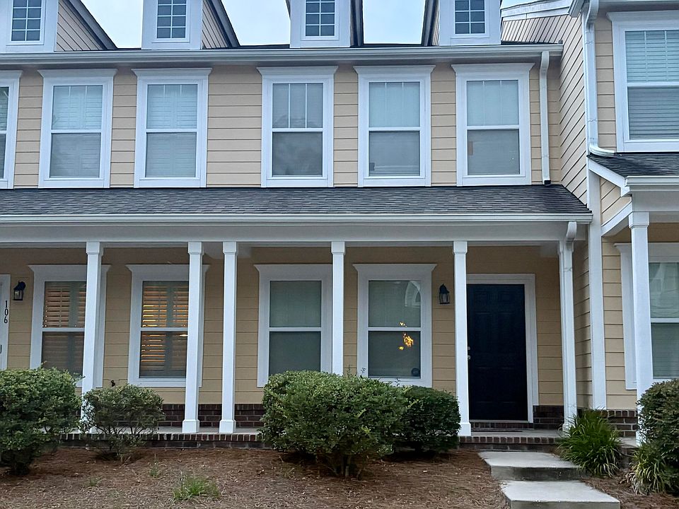 1st image of 104 Bennett Ln #18