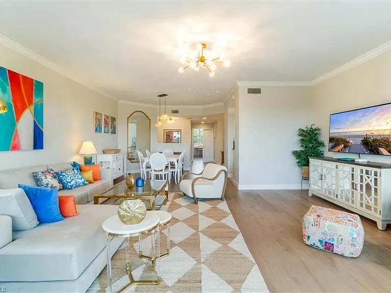 7040 Pelican Bay Blvd #D-405 — Photo 2