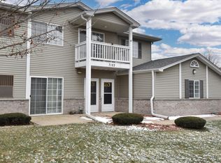 7123 Fieldview Dr #63, Racine, WI 53406