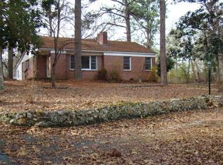 4032 Murdocksville Rd, West End, NC 27376