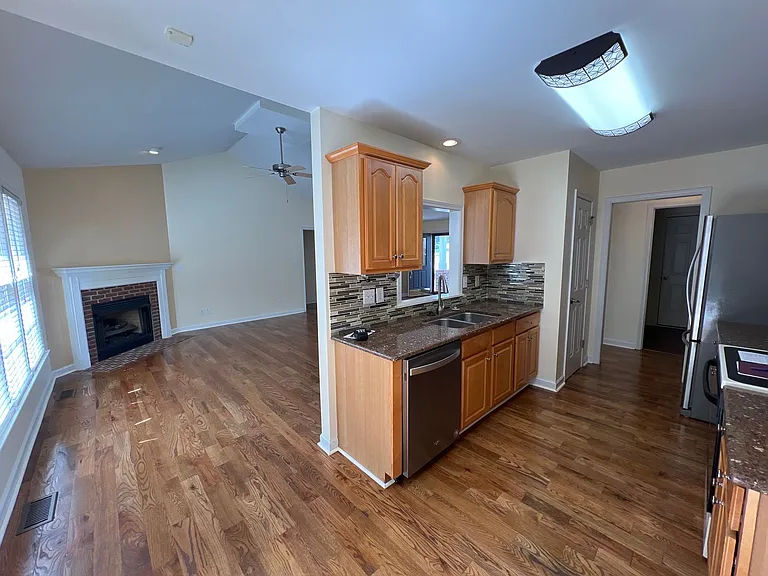 246 Winding Creek Rd — Photo 5