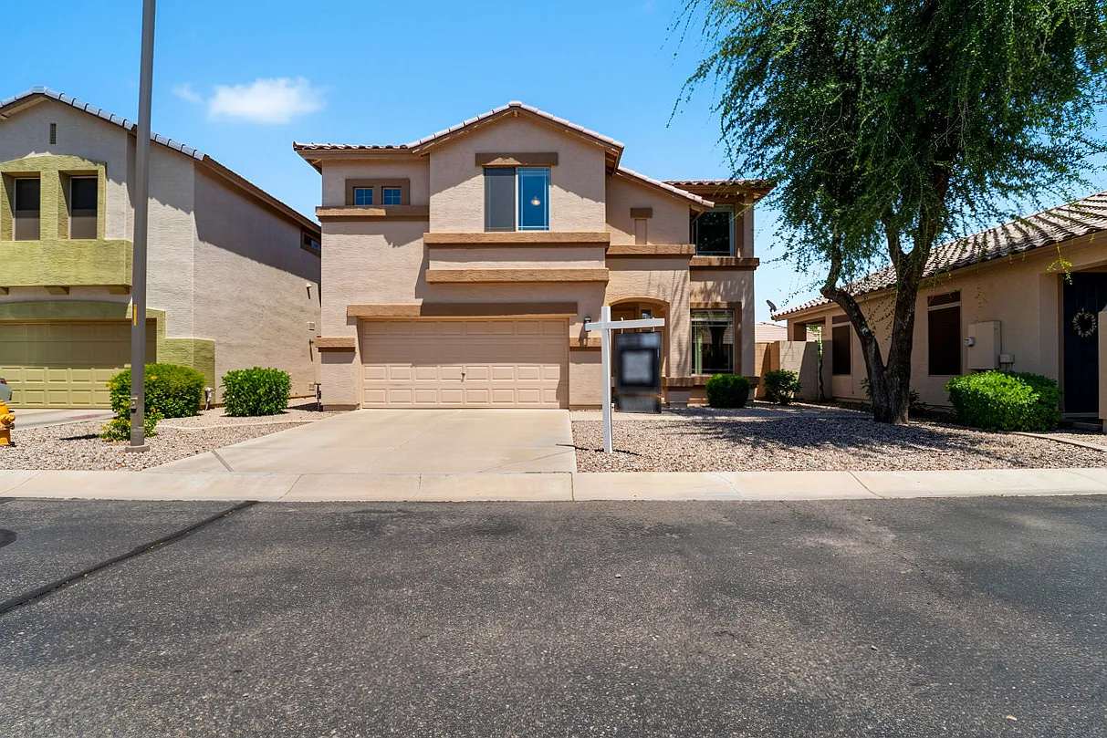 4 bed, 1708 sqft, $2,495 — Photo 1