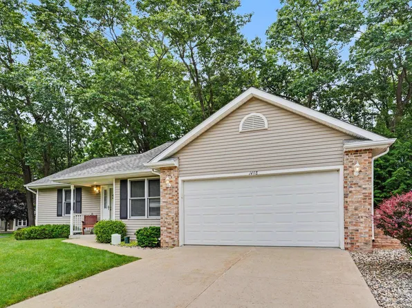 1498 Estero Dr, Portage, MI 49002