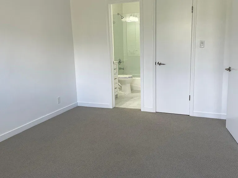 3115 Ivy St #7 — Photo 6