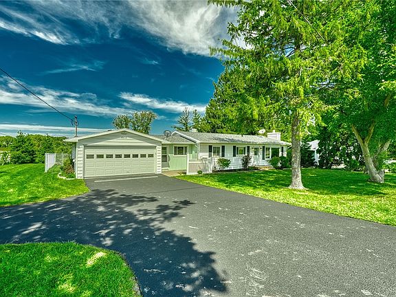 2nd image of 4650 Emerson Rd