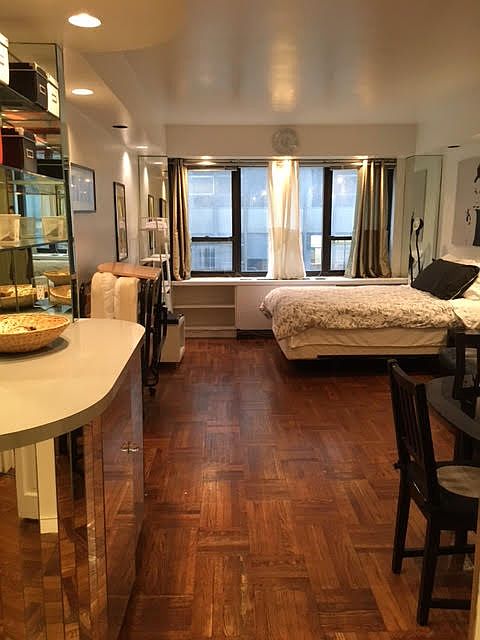 1st image of 210 E 47th St APT 8E