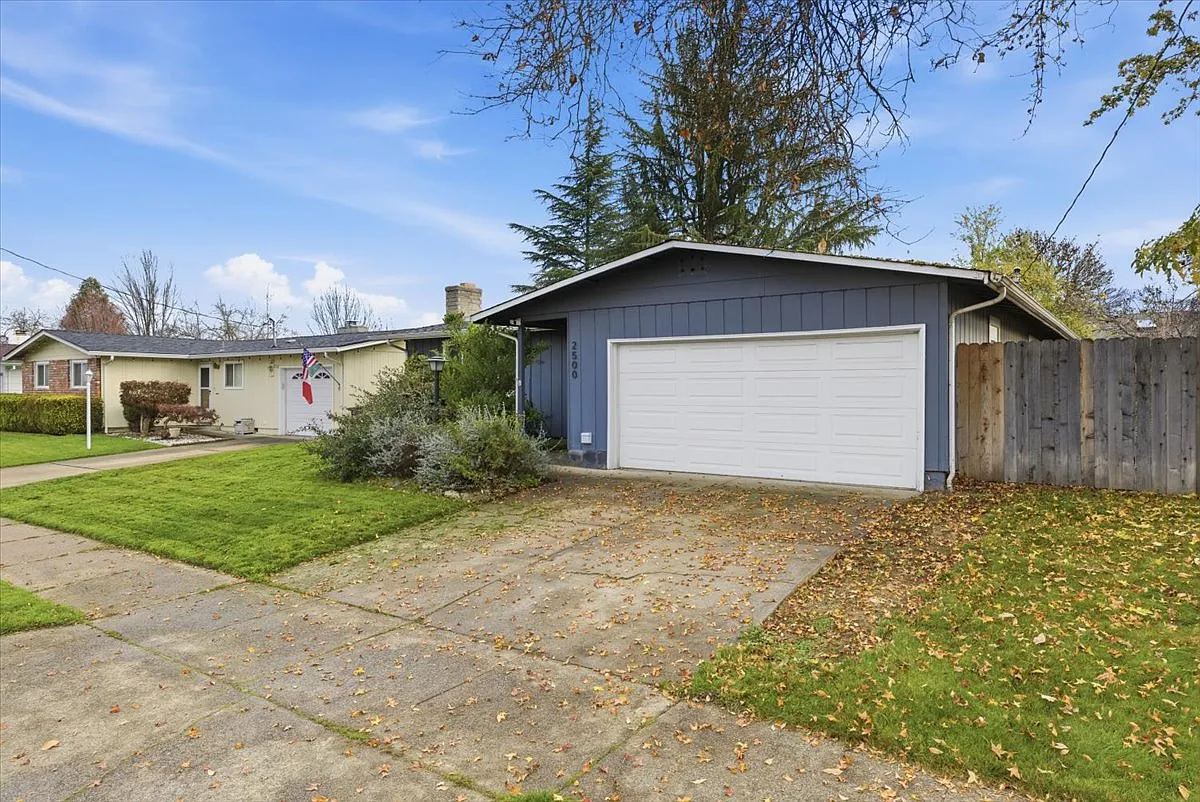 597, ID # 2500 Alma Drive - 1 — Photo 3