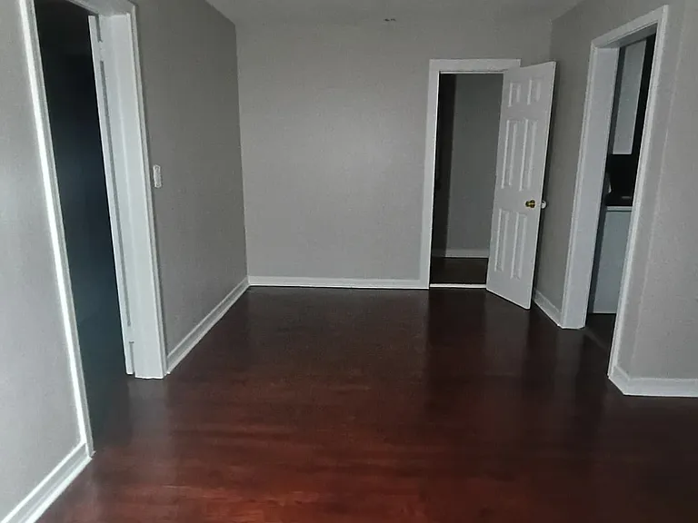 7109 Waikiki Rd — Photo 3