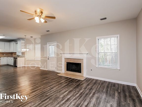 2nd image of 620 Victoria Station Blvd