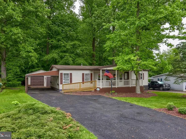 12 Poplar Dr, Manheim, PA 17545