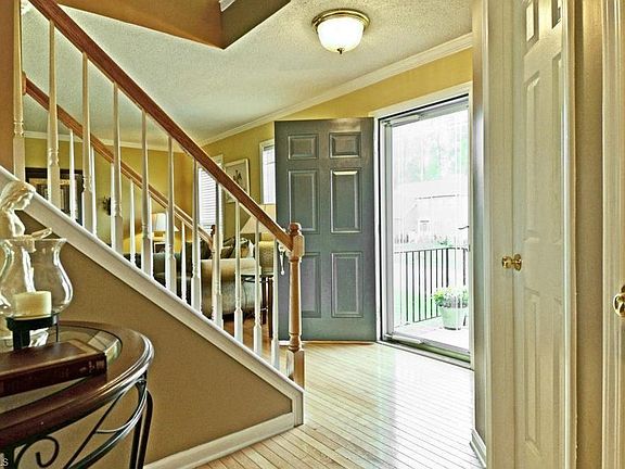 3rd image of 4108 Clovelly Dr